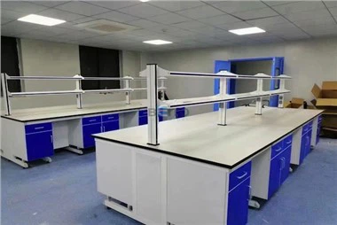 Bangku Uji Baja dan Kayu